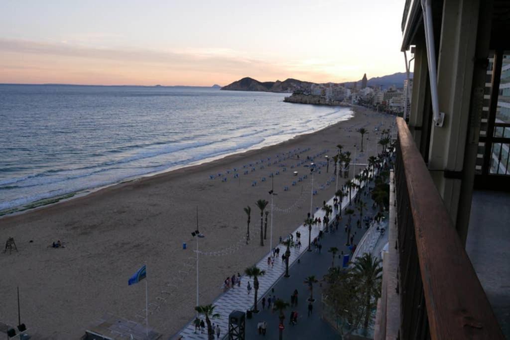 Levante Beach Front Of The Sea Estacha Benidorm Exterior photo